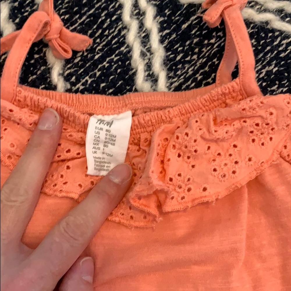H&M Rompers - Picture 2 of 4